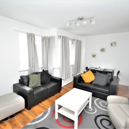 Lovely 2 Bedroom Condo In Greater Londres Exterior foto